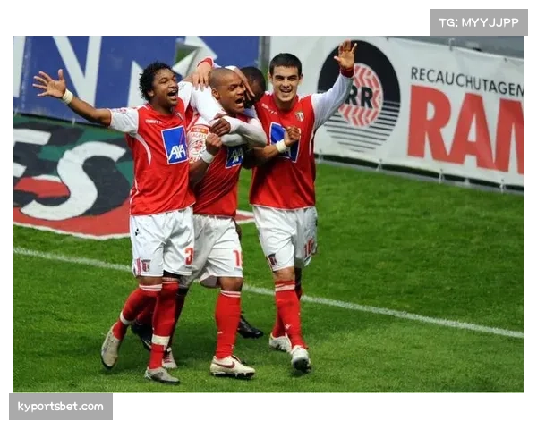 本菲卡中场新星葡杯首发出场 传球成功率92%展现潜力